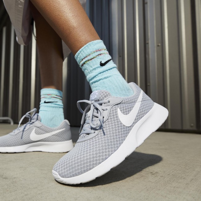Nike damen tanjun grau new arrivals