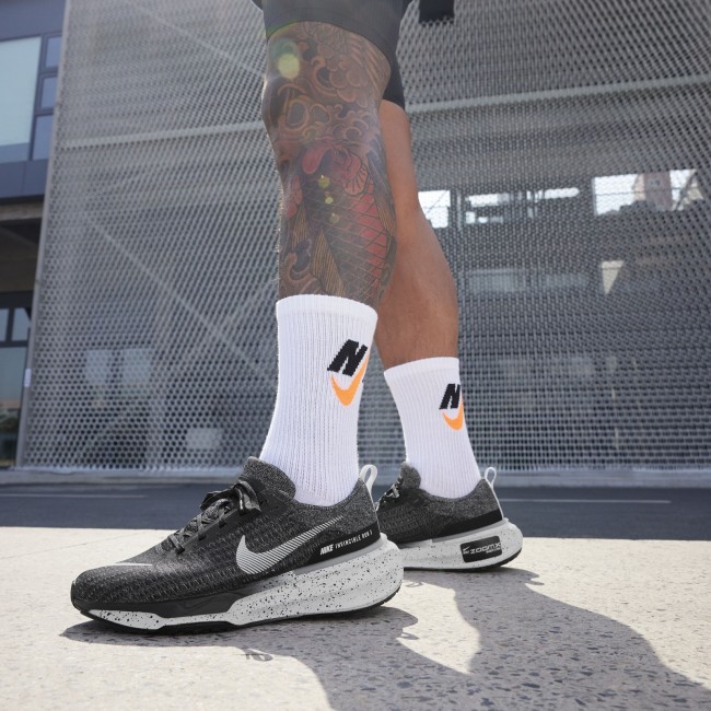 Mens road running shoes on sale